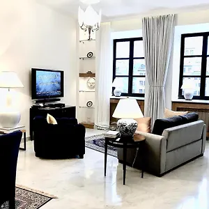 https://luxury-apartments-mondrian-market-square-ii.warsawhotelspoland.com